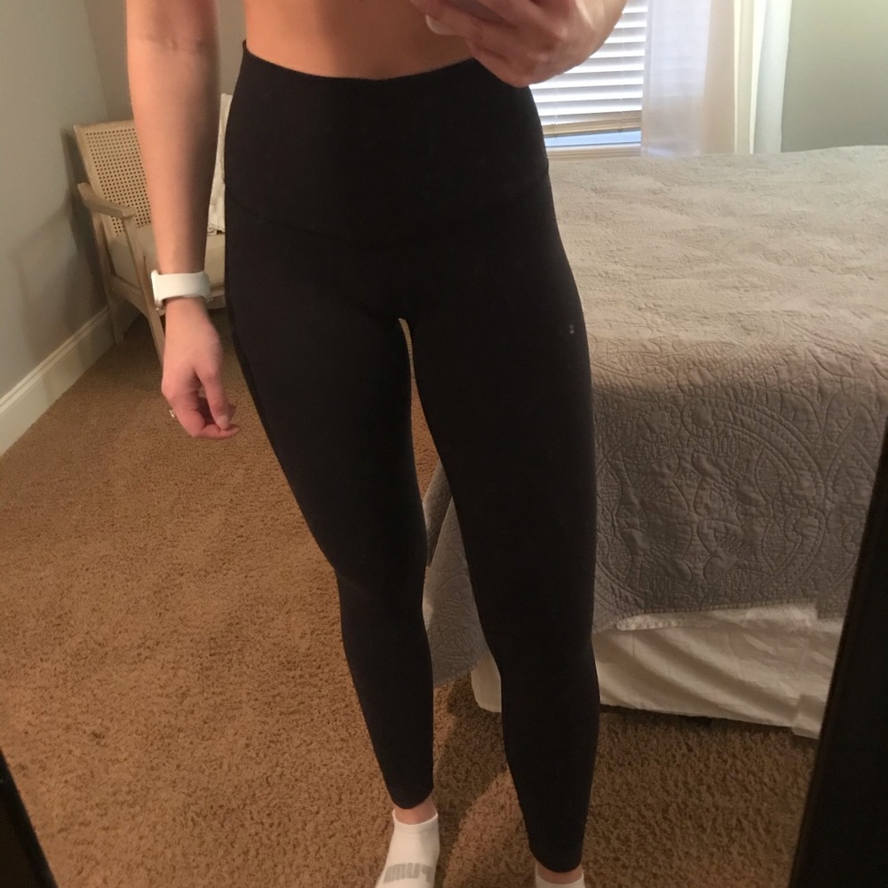 Lululemon High Rise Luon leggings. Black 31”
